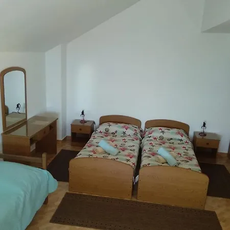 Apartment Riva - 10 M From Sea