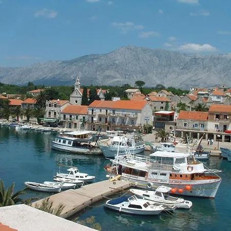 Riva - 10 M From Sea Apartament Sućuraj